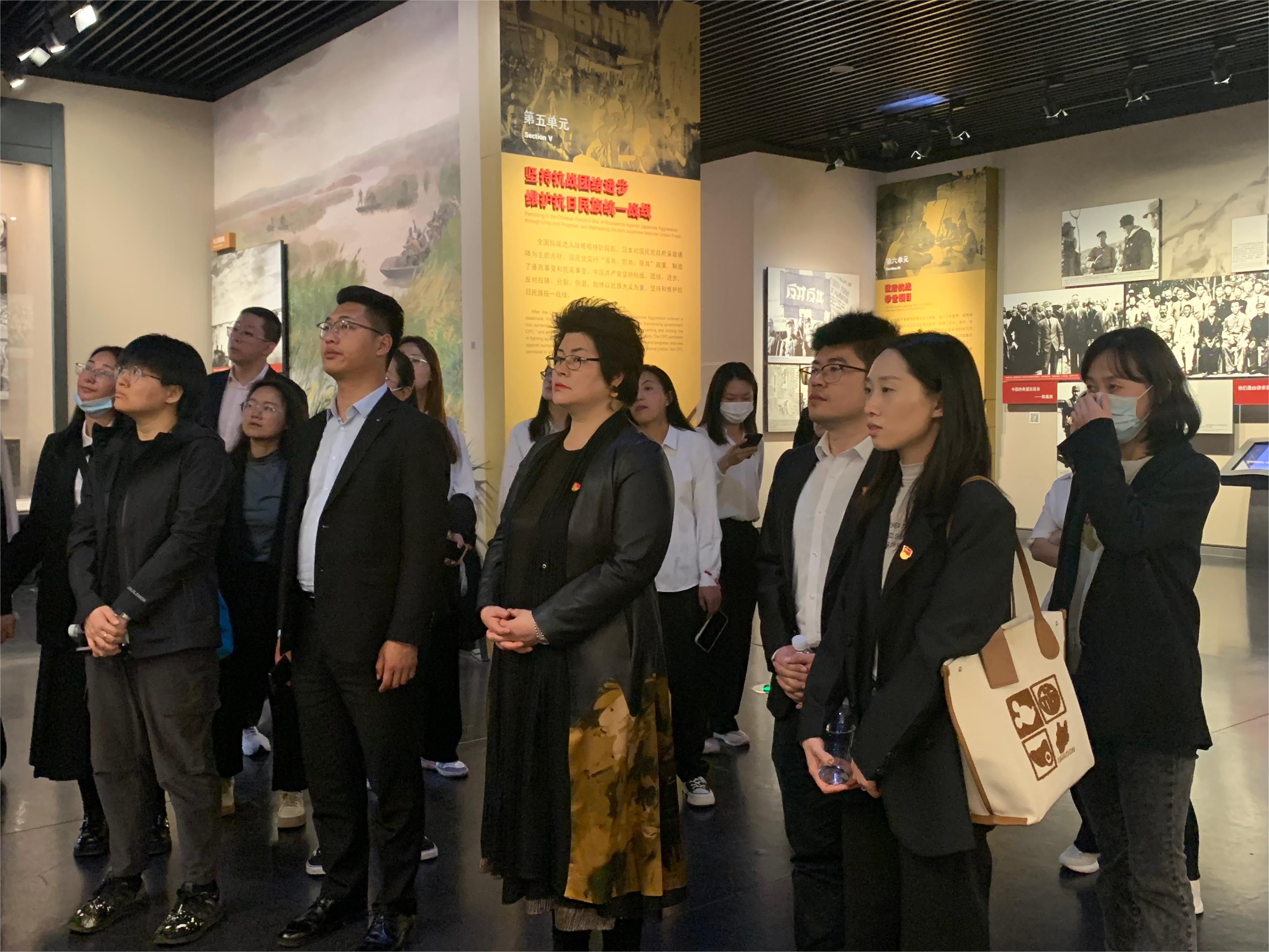 共築抗戰精神，培育愛(ài)國(guó)情懷 ——康衆集團黨支部赴中國(guó)人(rén)民(mín)抗日(rì)戰争紀念館開(kāi)展主題黨日(rì)活動