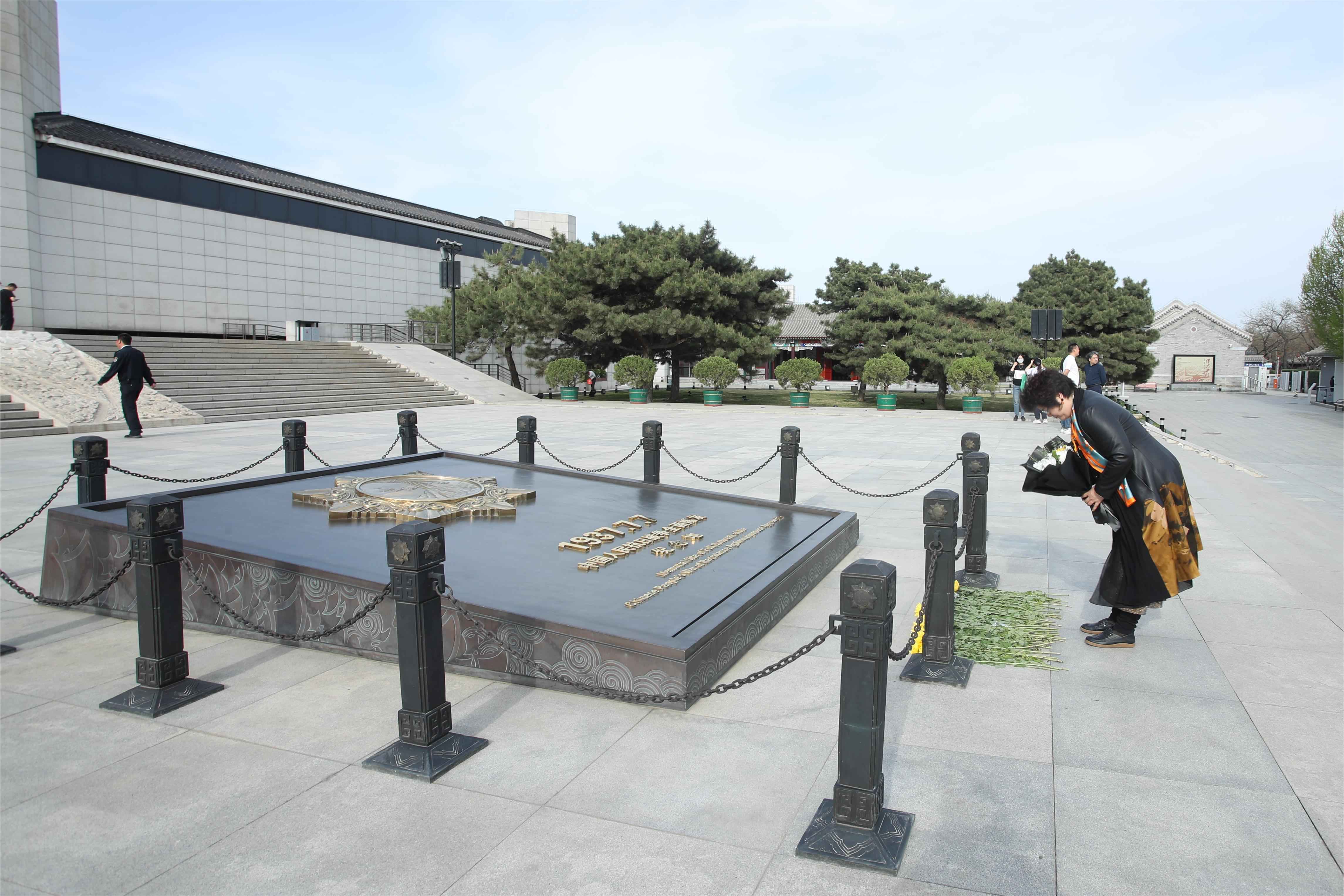 共築抗戰精神，培育愛(ài)國(guó)情懷 ——康衆集團黨支部赴中國(guó)人(rén)民(mín)抗日(rì)戰争紀念館開(kāi)展主題黨日(rì)活動