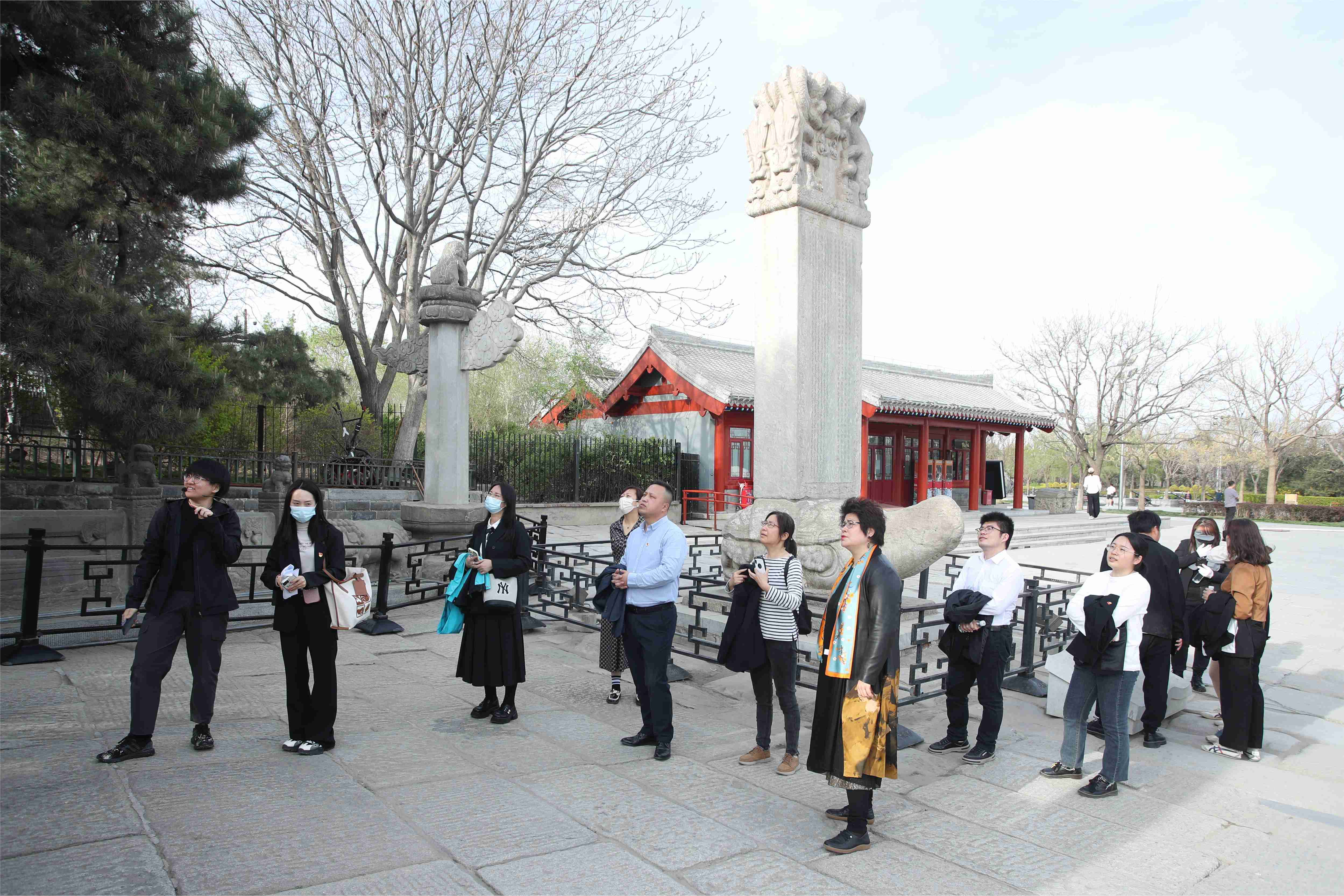 共築抗戰精神，培育愛(ài)國(guó)情懷 ——康衆集團黨支部赴中國(guó)人(rén)民(mín)抗日(rì)戰争紀念館開(kāi)展主題黨日(rì)活動