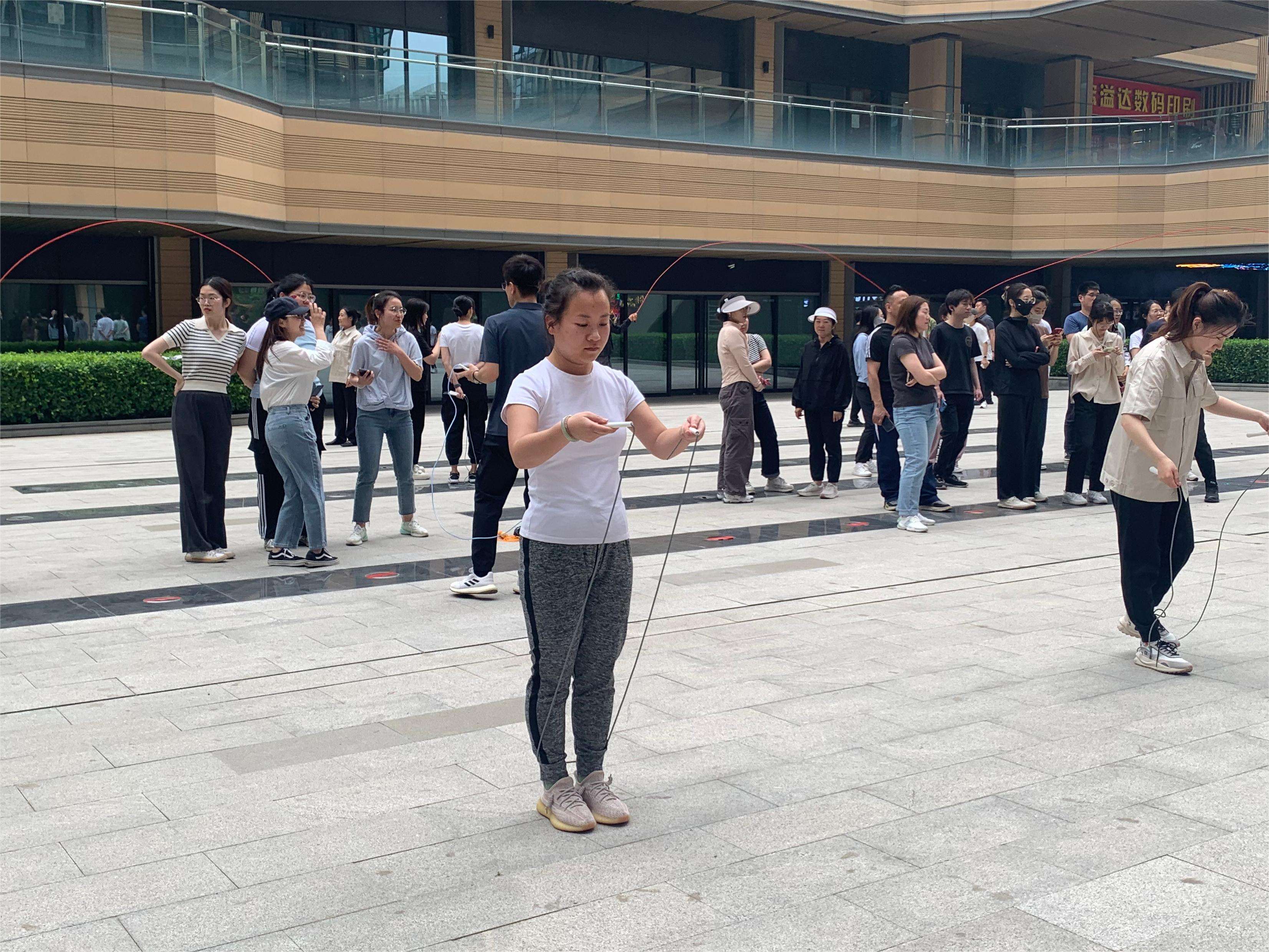 弘揚五四精神，綻放(fàng)青春風(fēng)采 ——康衆集團黨支部積極參與中關村(cūn)豐台科(kē)技(jì)園區(qū)運動會(huì)