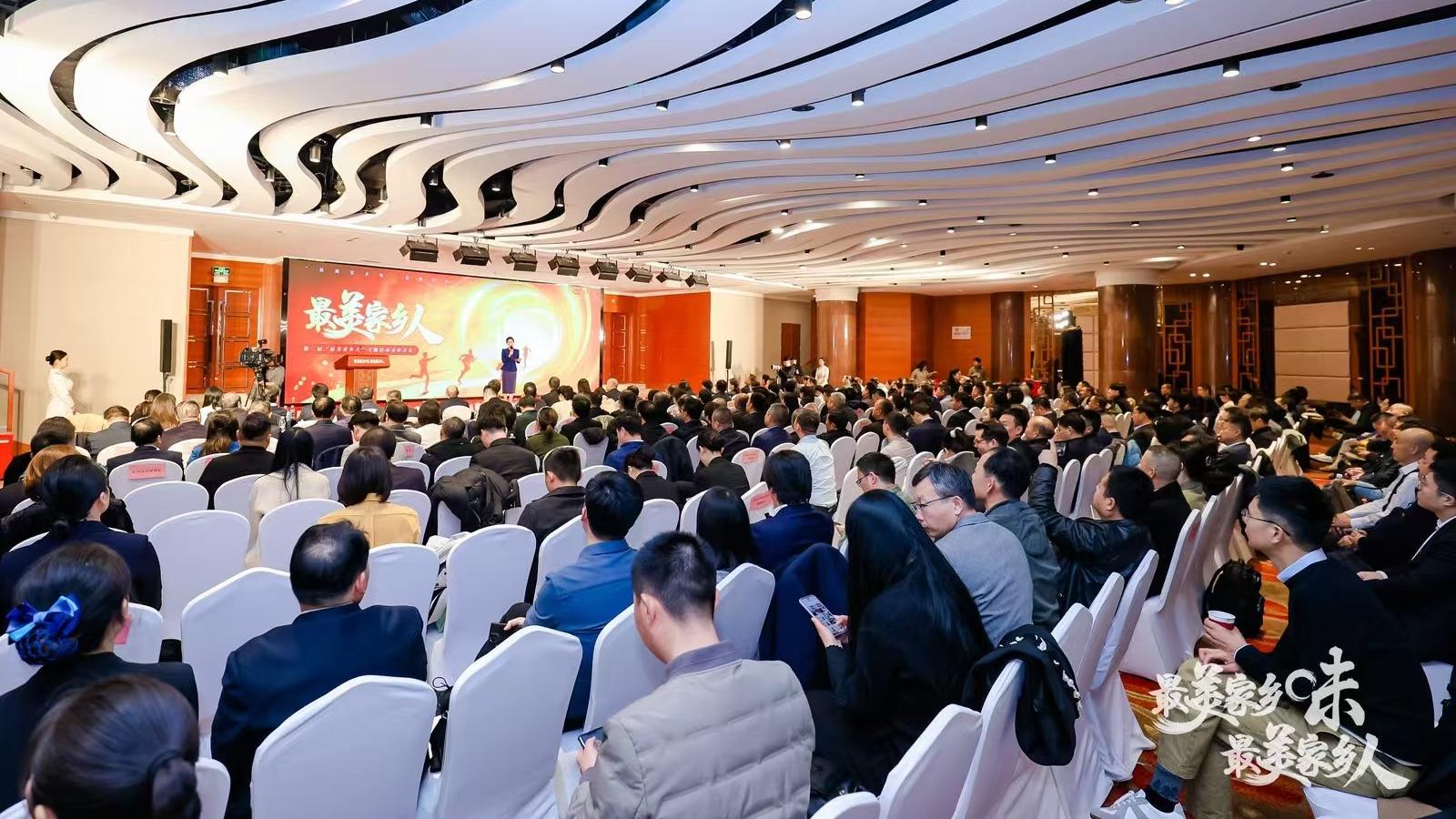 熱(rè)烈祝賀北(běi)京康衆時(shí)代醫(yī)藥科(kē)技(jì)集團董事(shì)長(cháng)唐廣昭先生(shēng)榮獲“最美(měi)在京優秀企業(yè)家(jiā)”科(kē)技(jì)創新獎！